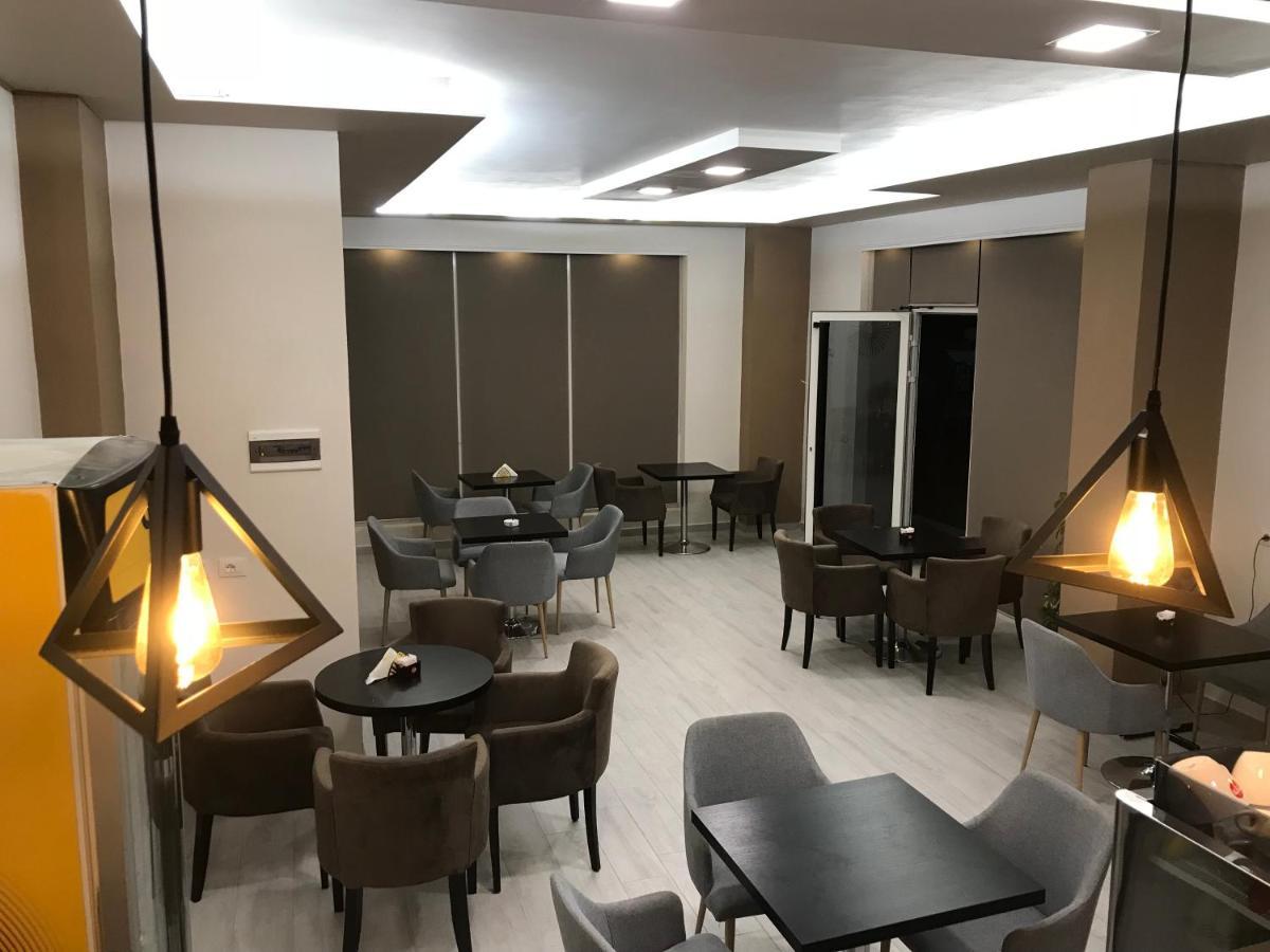 דורס Villa Dedej מראה חיצוני תמונה
