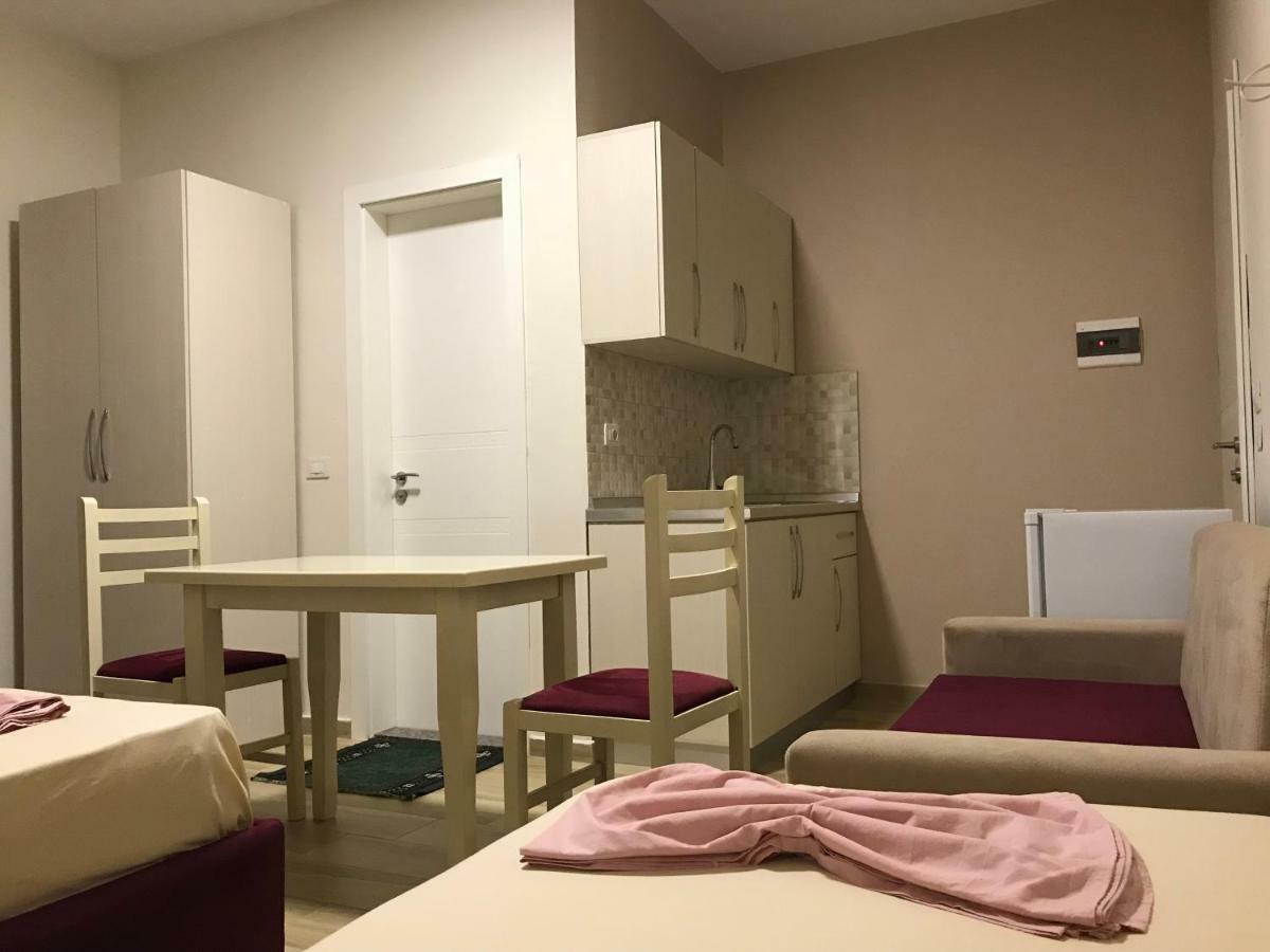 דורס Villa Dedej מראה חיצוני תמונה