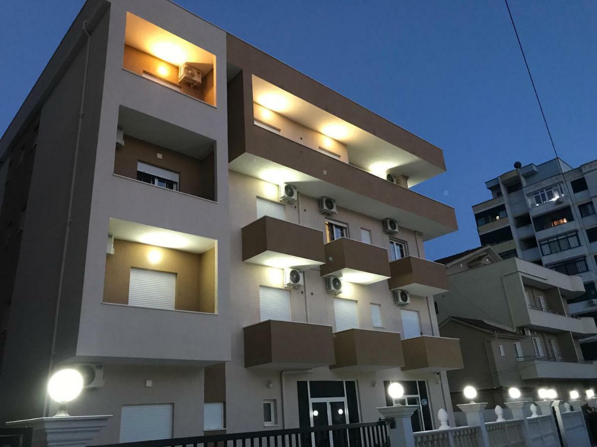 דורס Villa Dedej מראה חיצוני תמונה