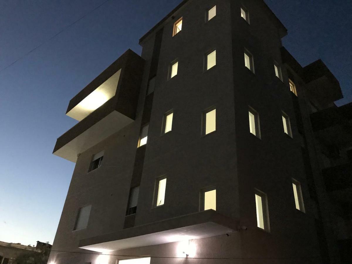 דורס Villa Dedej מראה חיצוני תמונה